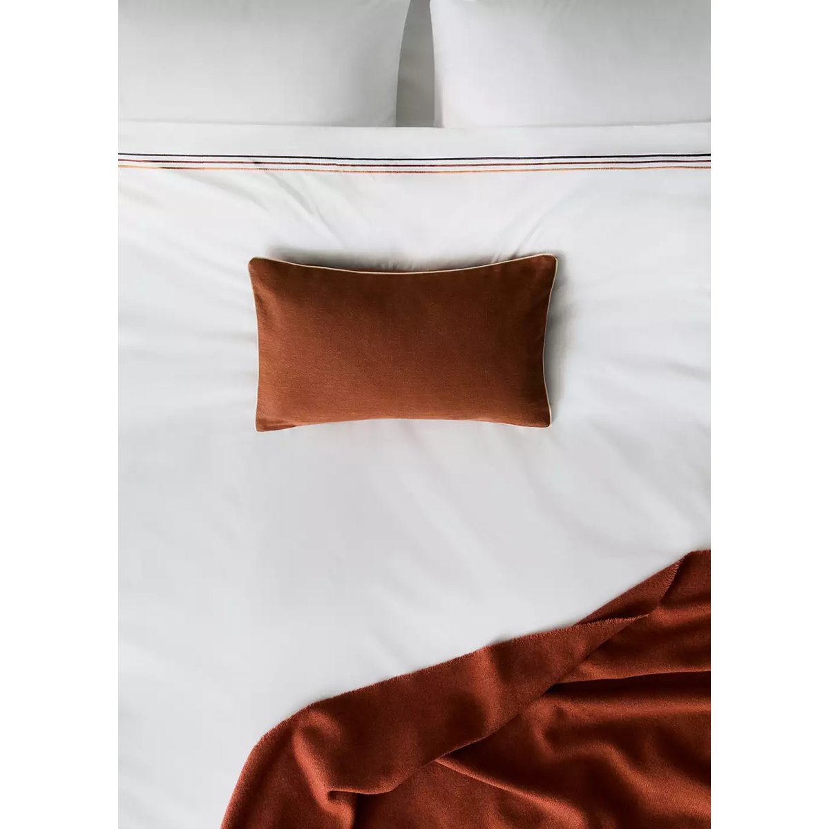Housse de couette 100 % coton brodé Lit 180/200 cm écru, MANGO HOME