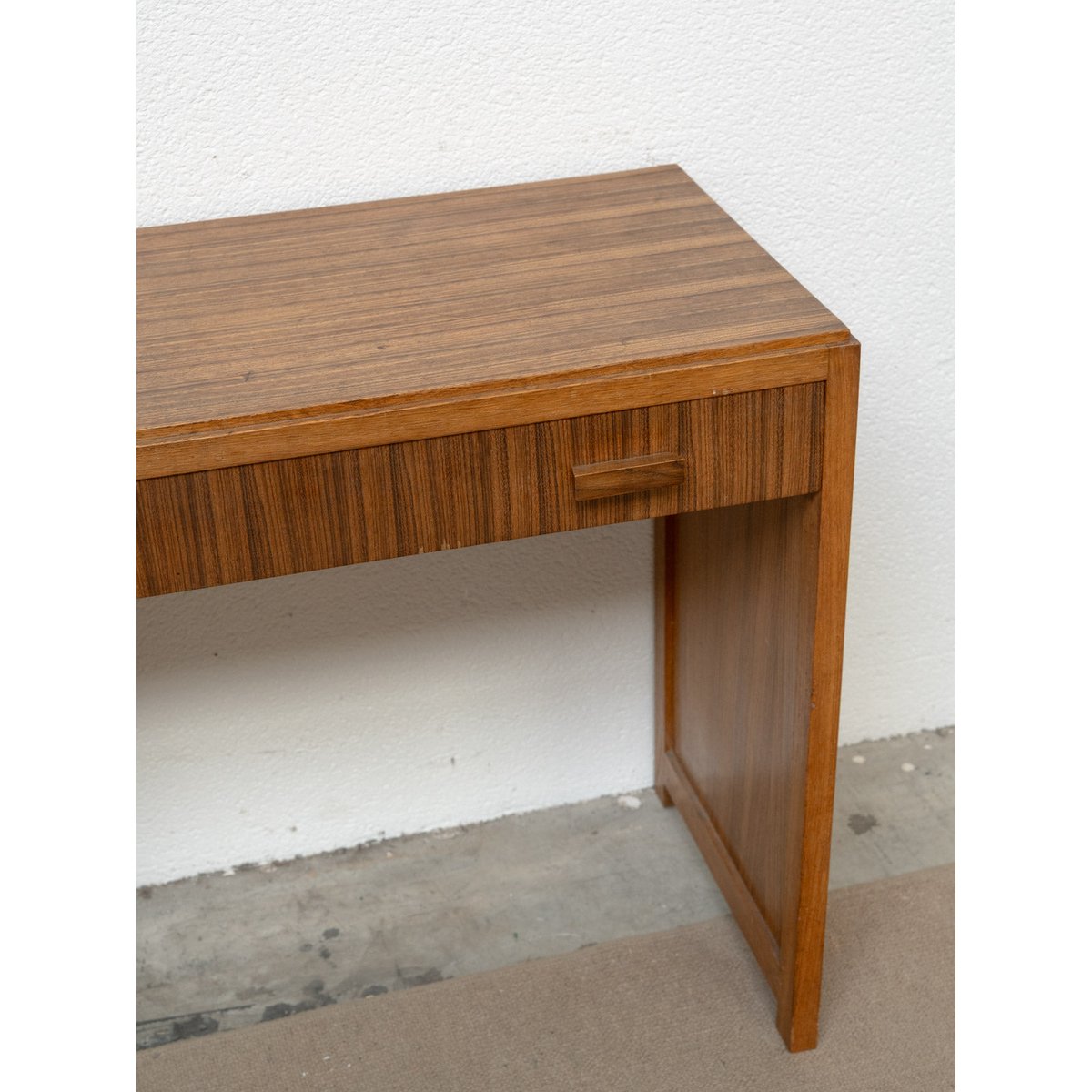 Coiffeuse en bois Louise N°319 - Bon état bois clair, DEBONGOUT