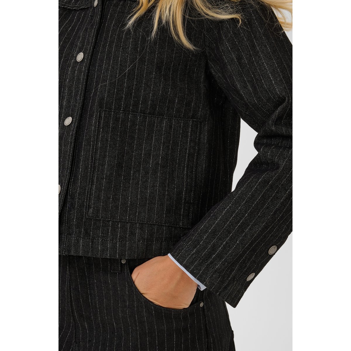 Chemise à manches longues noir black with silver pinstripe, CREAM