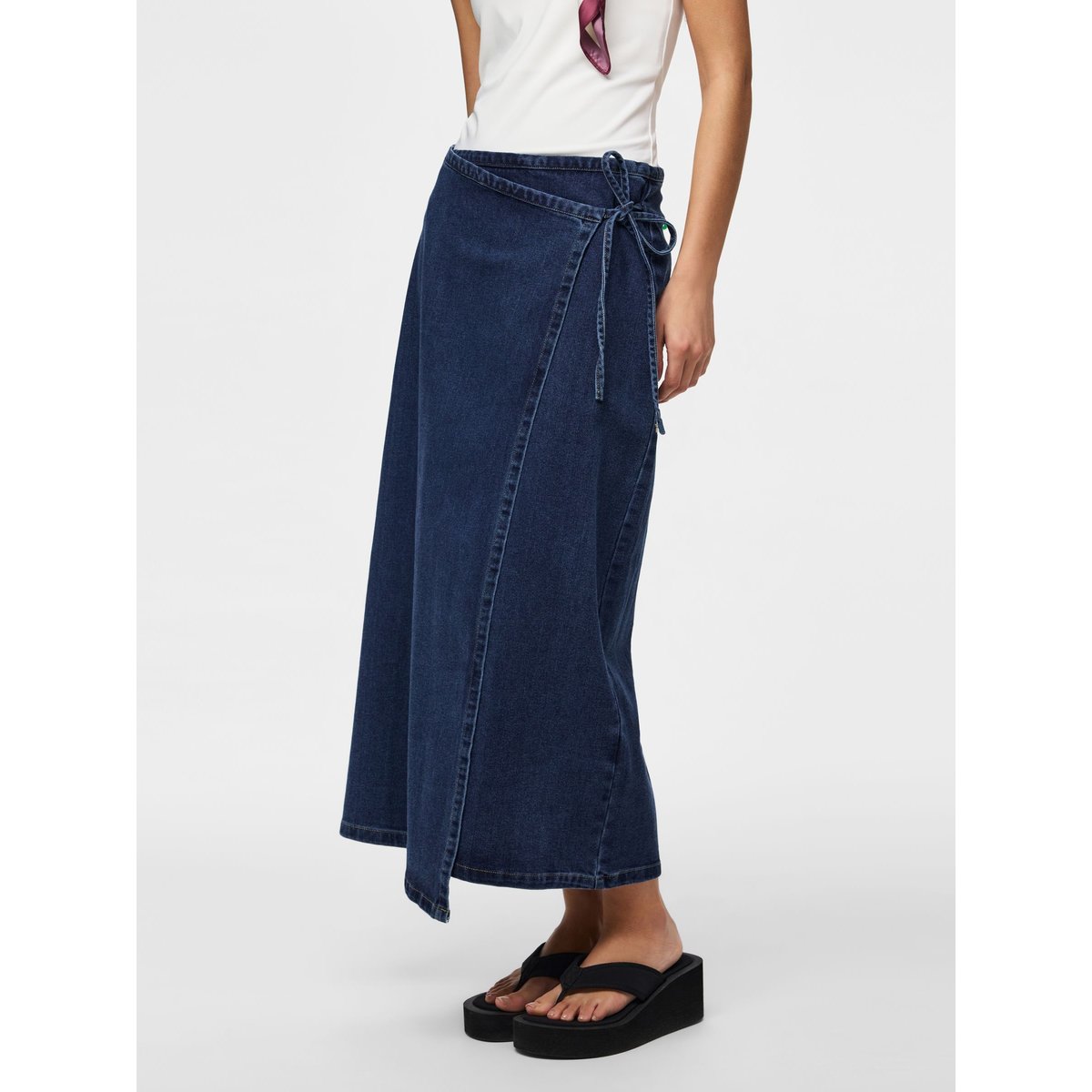 Jupe En Jean dark blue denim, PIECES