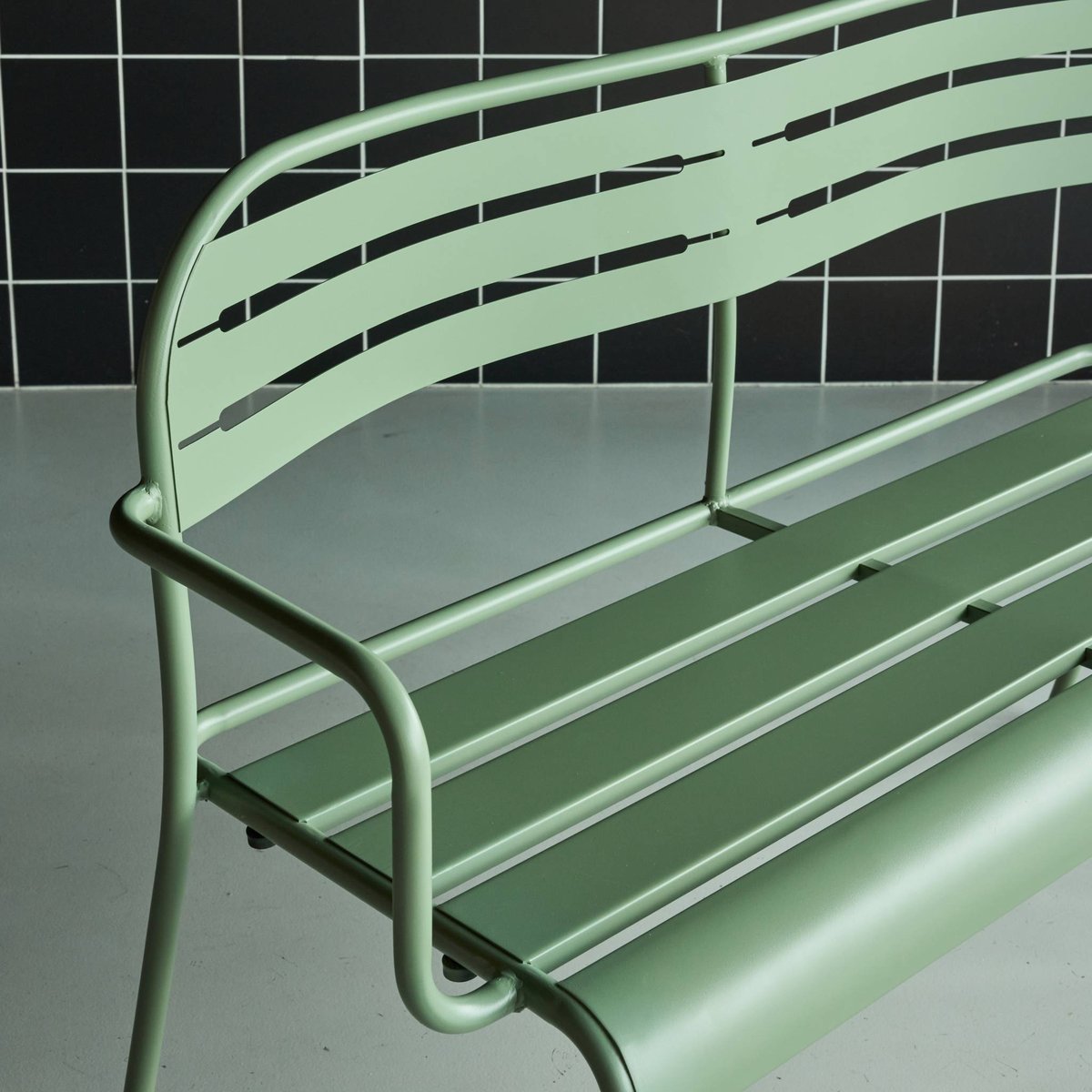 Banc extérieur acier 2 places AMÉLIA vert, SWEEEK
