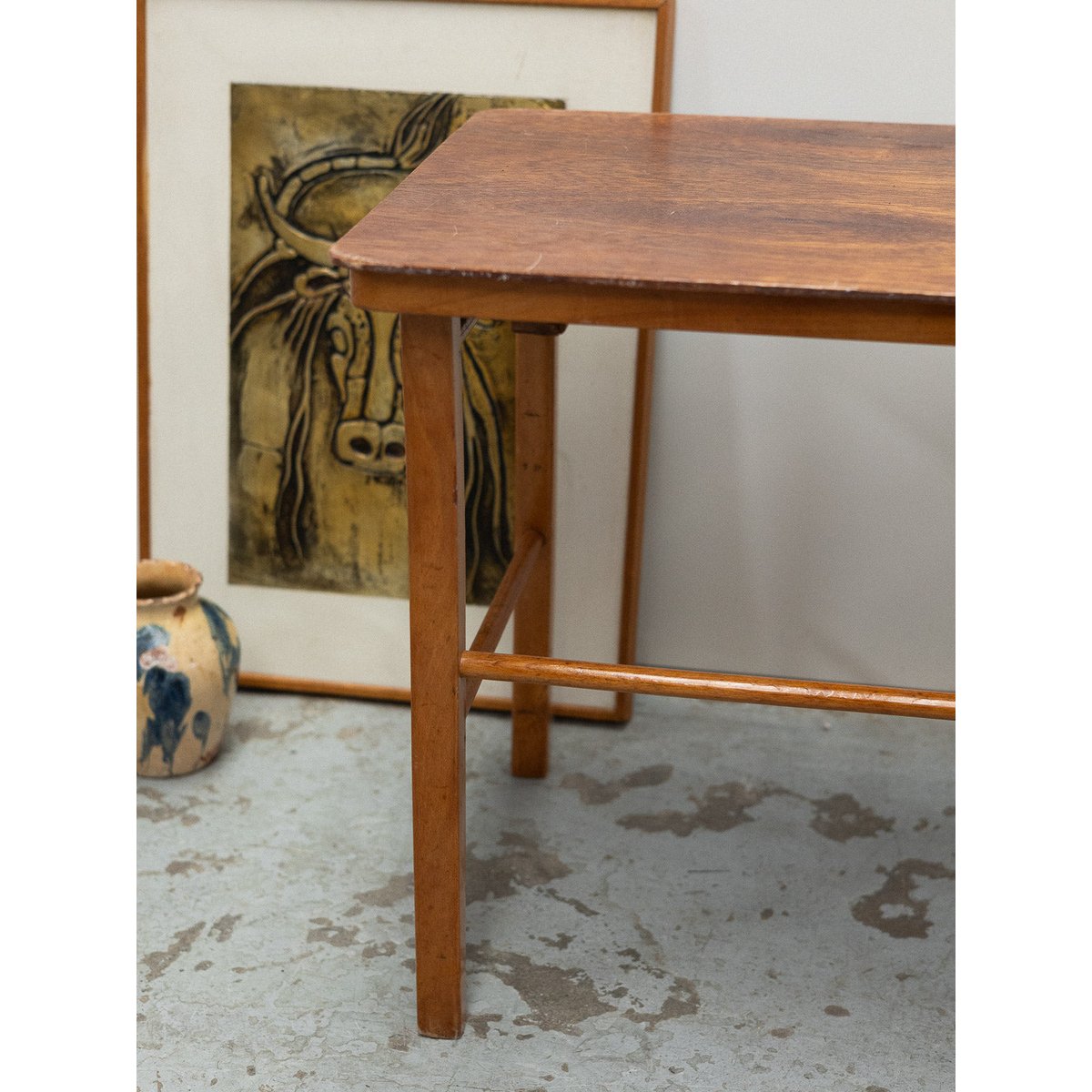 Table d'appoint en bois Francine N°1513 - Bon état bois foncé, DEBONGOUT