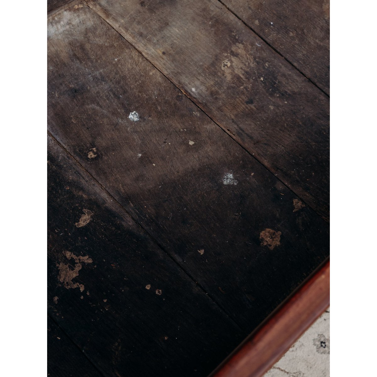Grand coffre en bois Lucien N°96 - Bon état bois foncé, DEBONGOUT