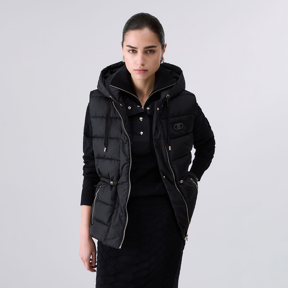 Veste courte matelassée en nylon noir, LIU JO