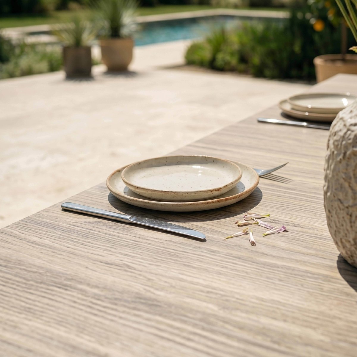 Table de jardin extensible en aluminium et céramique effet bois 8 à 12 personnes (200/260x100 cm) , TIVOLI crème, OVIALA