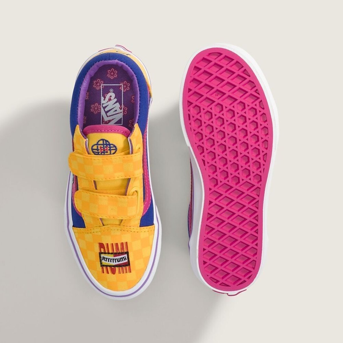 Baskets basses à scratch TD Old Skool V x Kpop Demon Hunters jaune/bleu/rose, VANS