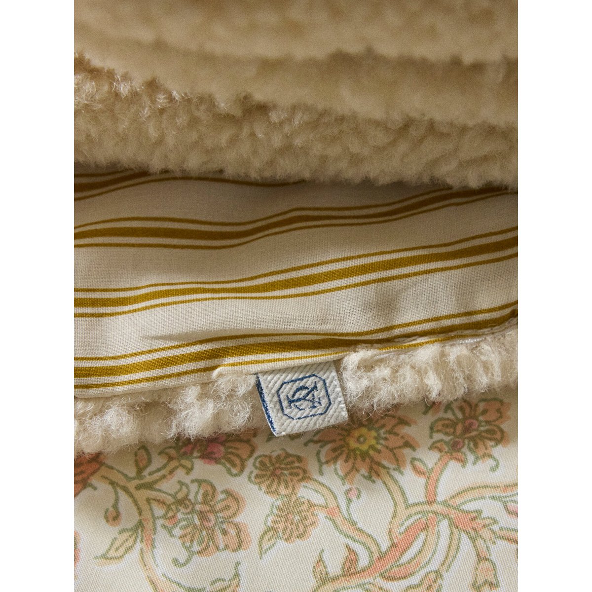 Plaid réversible sherpa et rayures creme, CYRILLUS