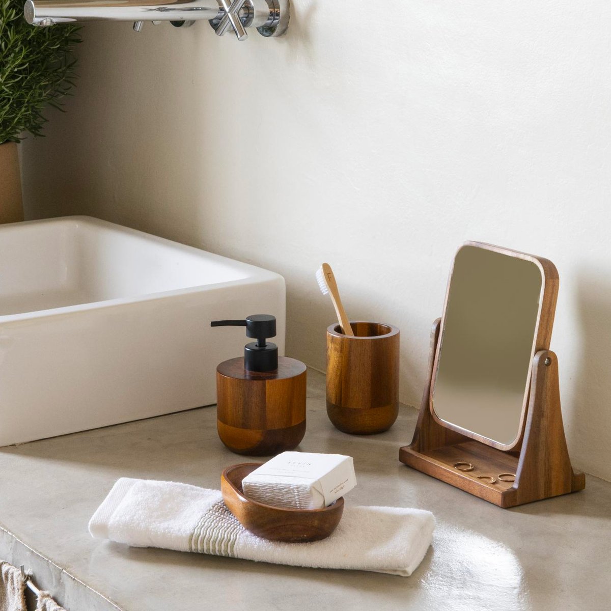 Distributeur de savon en bois marron bois, WADIGA