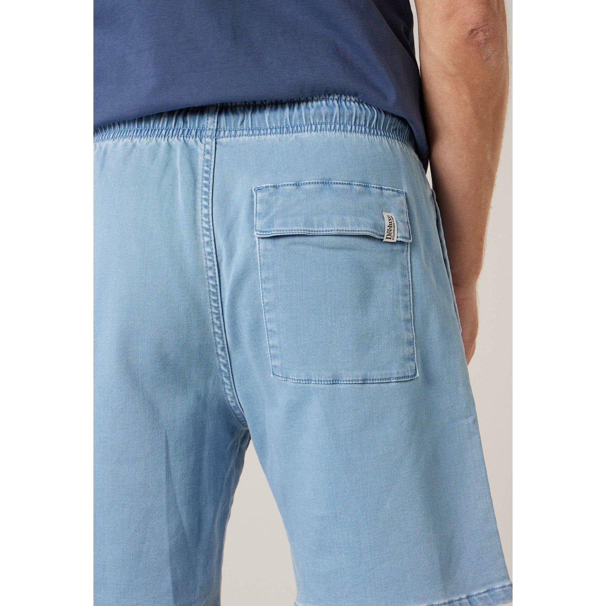 Bermuda homme en maille denim
TULINO bleach used, DEELUXE