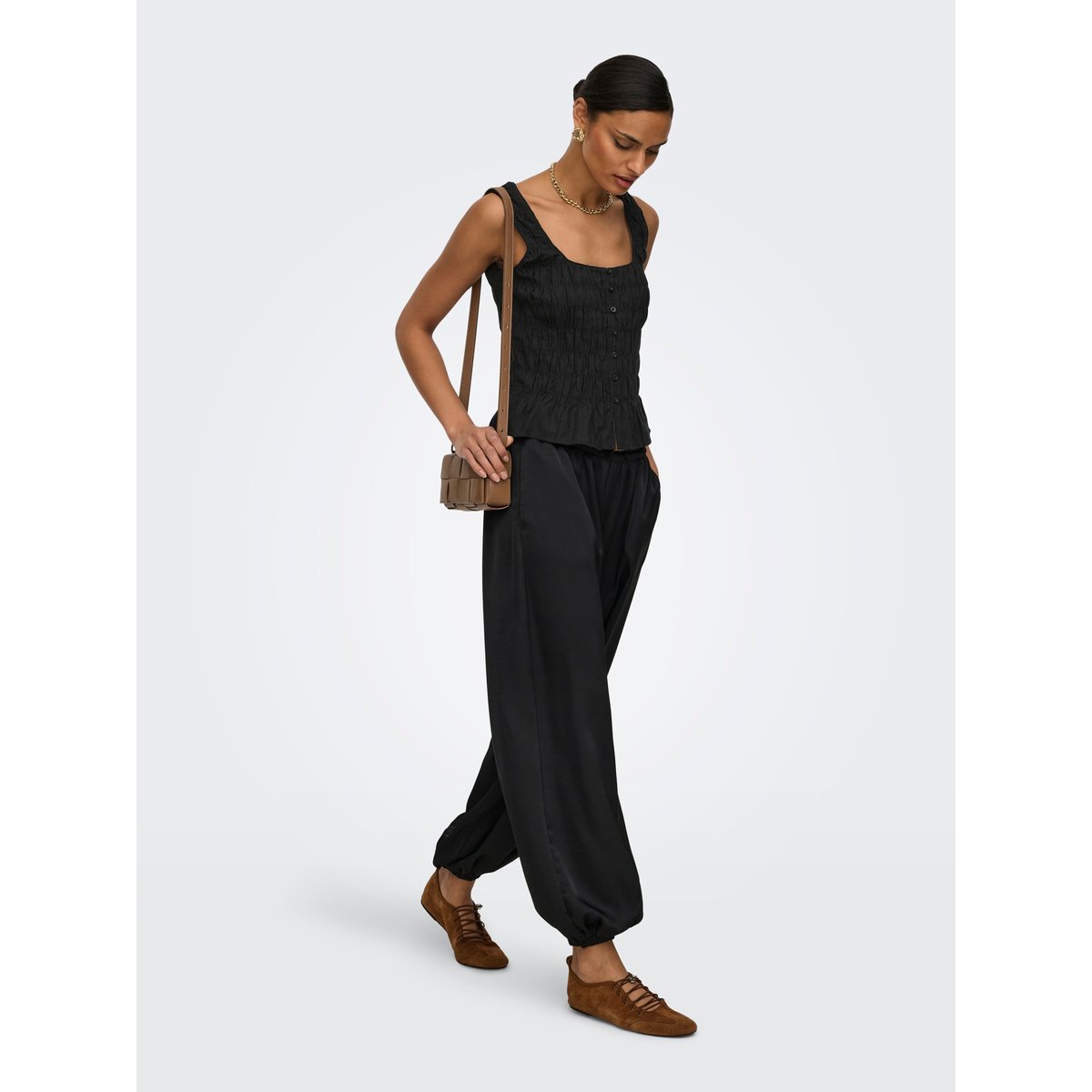 Top black 1, JDY