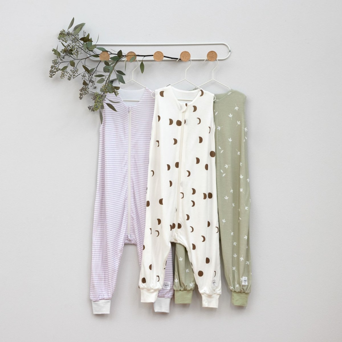 Combinaison pour dormir vert olive, blanc, LASSIG