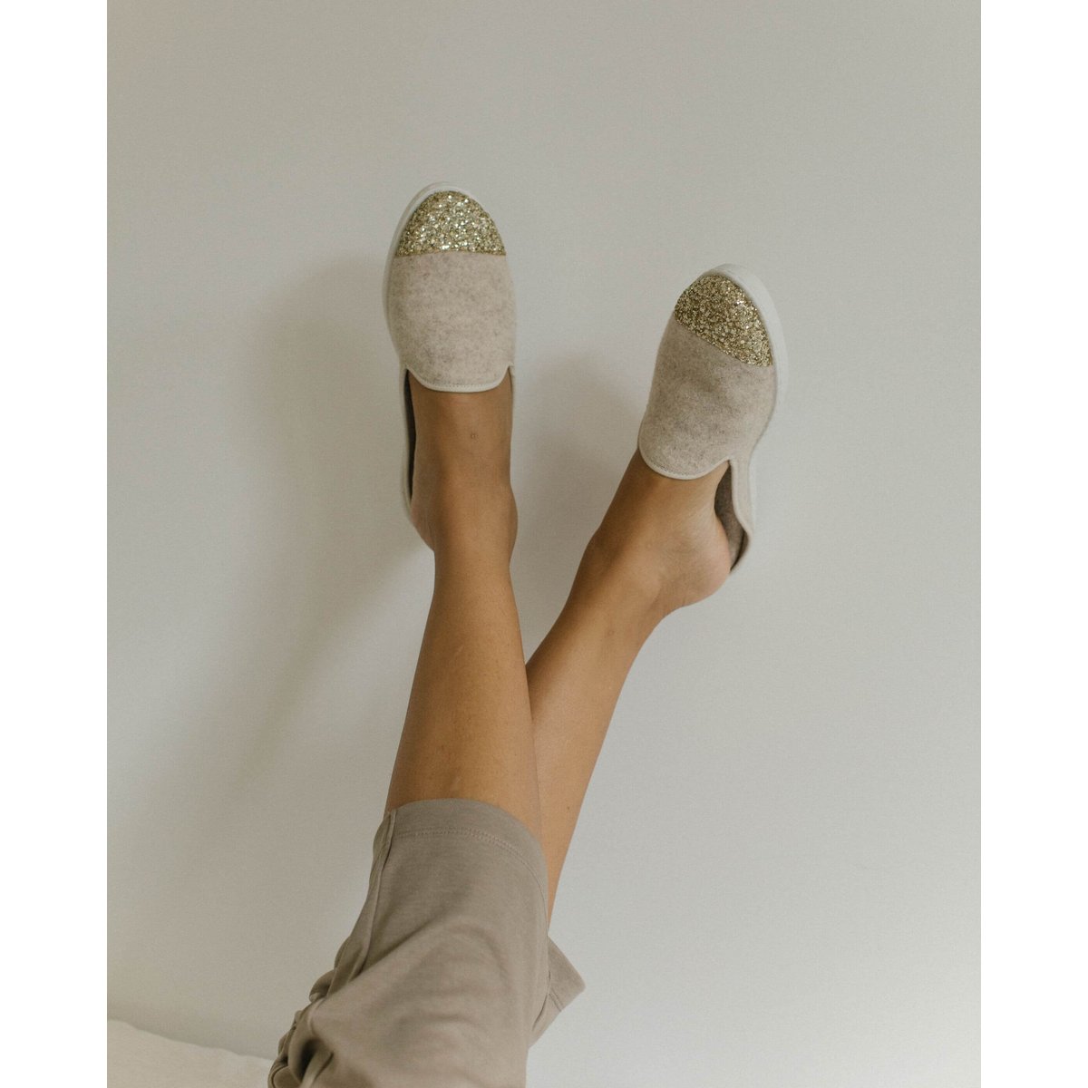 Mules en laine recyclée beige paillettes, ANGARDE
