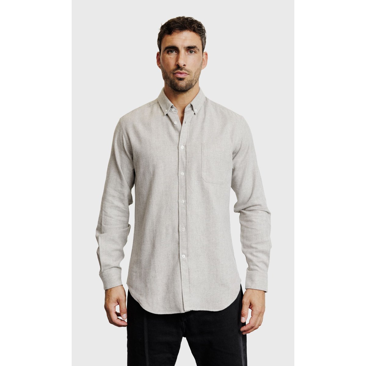 Chemise Regular fit à chevrons en flanelle e gris moyen, ACROSS