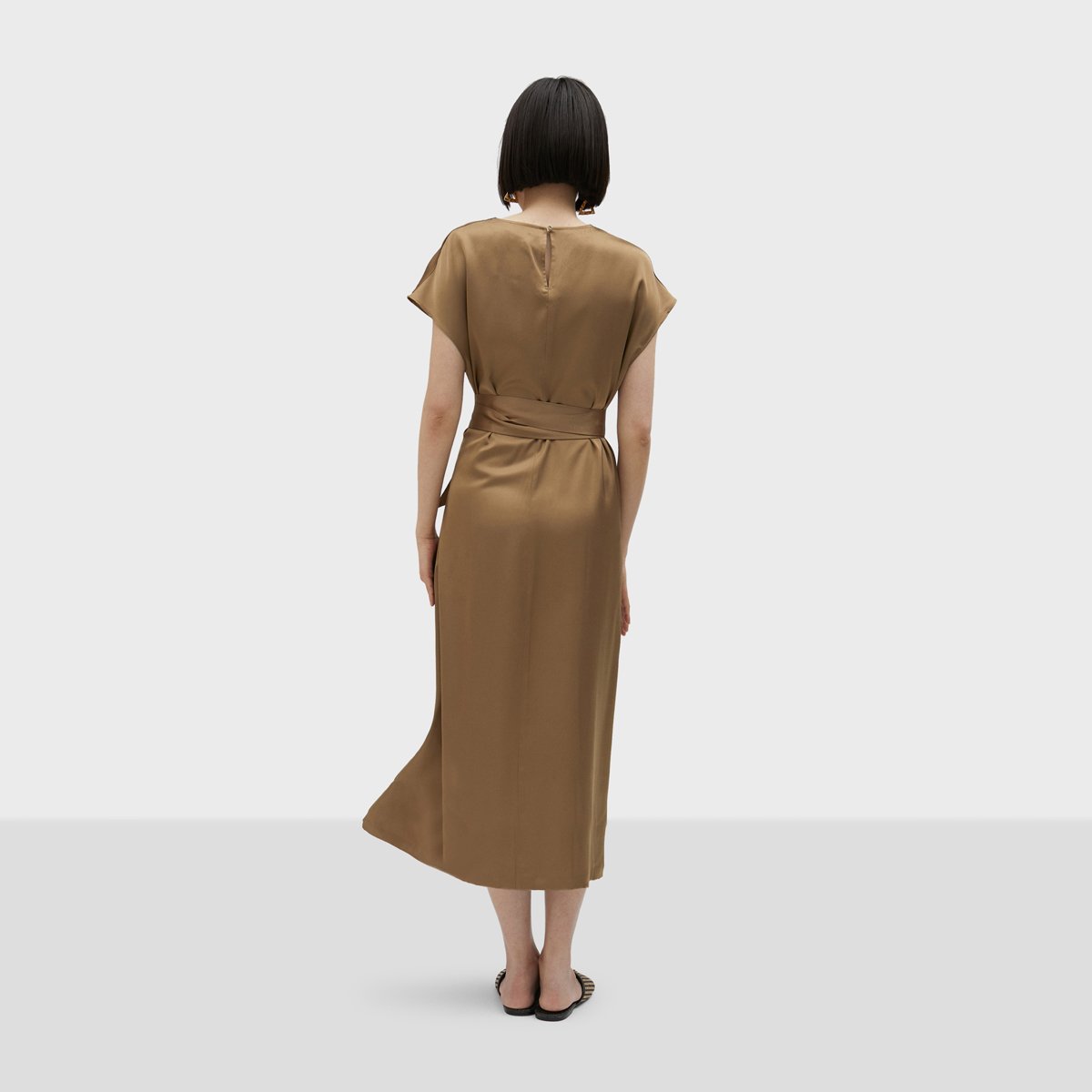 Robe longue ceinturée à manches courtes bronze, LOLA CASADEMUNT