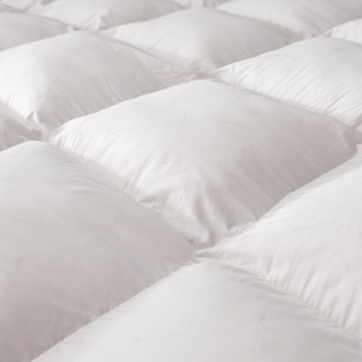 Couette tempérée 90% duvet d'oie antiacarien blanc, DROUAULT