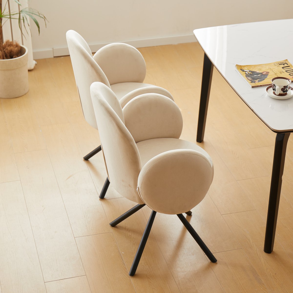 Lot de 2 chaises swivel rotatives, velours, HELSINKI beige, NORDLYS
