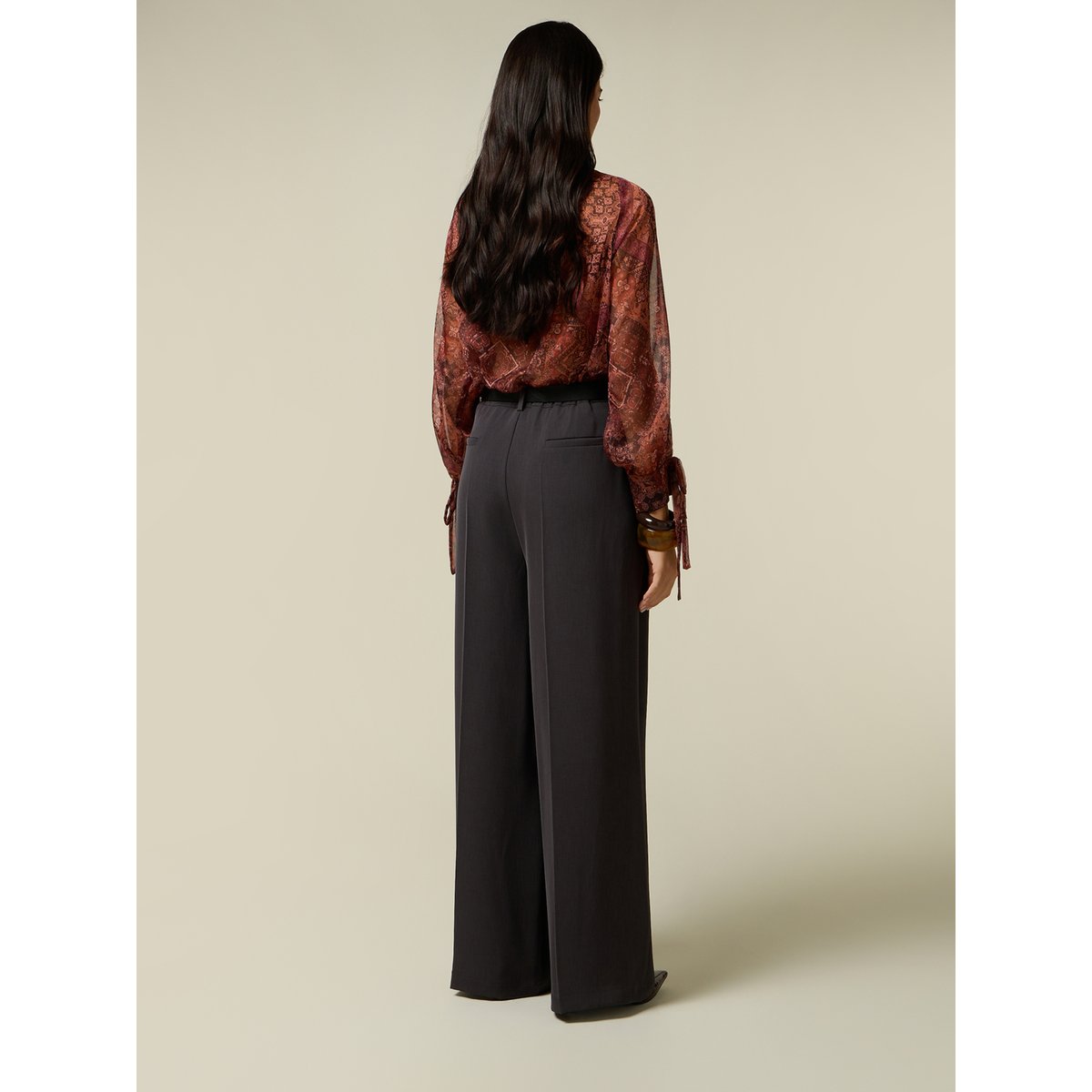 Pantalon palazzo avec ceinture et pinces gris, OLTRE