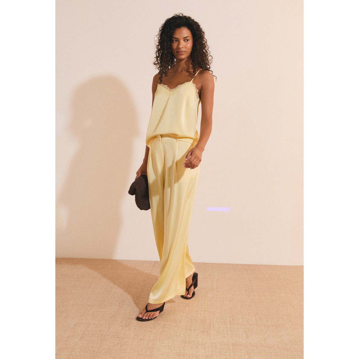 Pantalon fluide satiné VALENTY jaune pale, ETAM