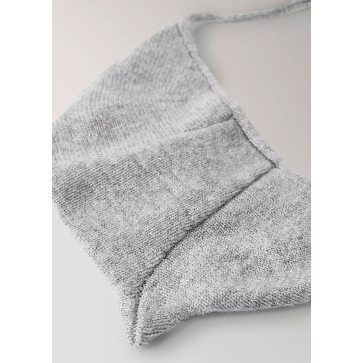 Bonnet 100 % cachemire avec liens gris, MANGO HOME
