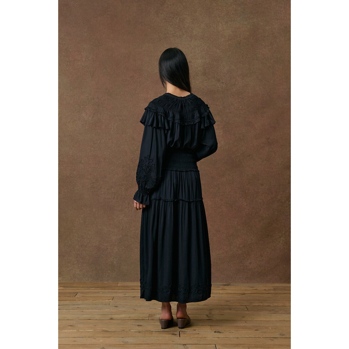 Gonna lunga ricamata con vita effetto smock, POLLY nero , LOUISE MISHA