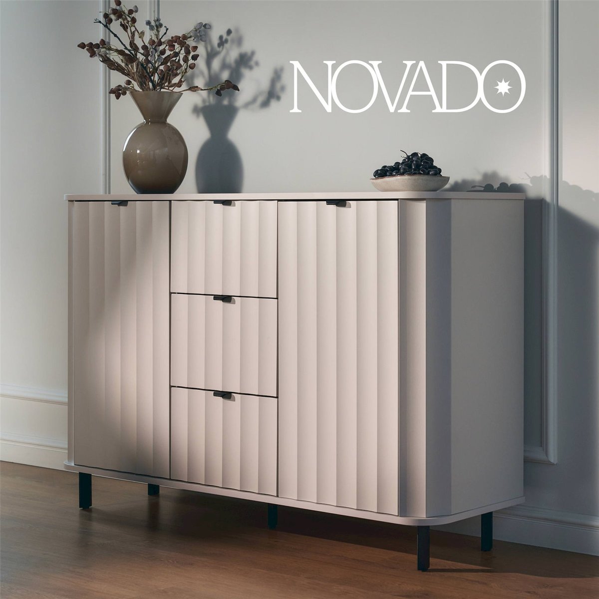 Meuble tv bois collection NOVADO à portes cachemire mat et noir, RECOLLECTION