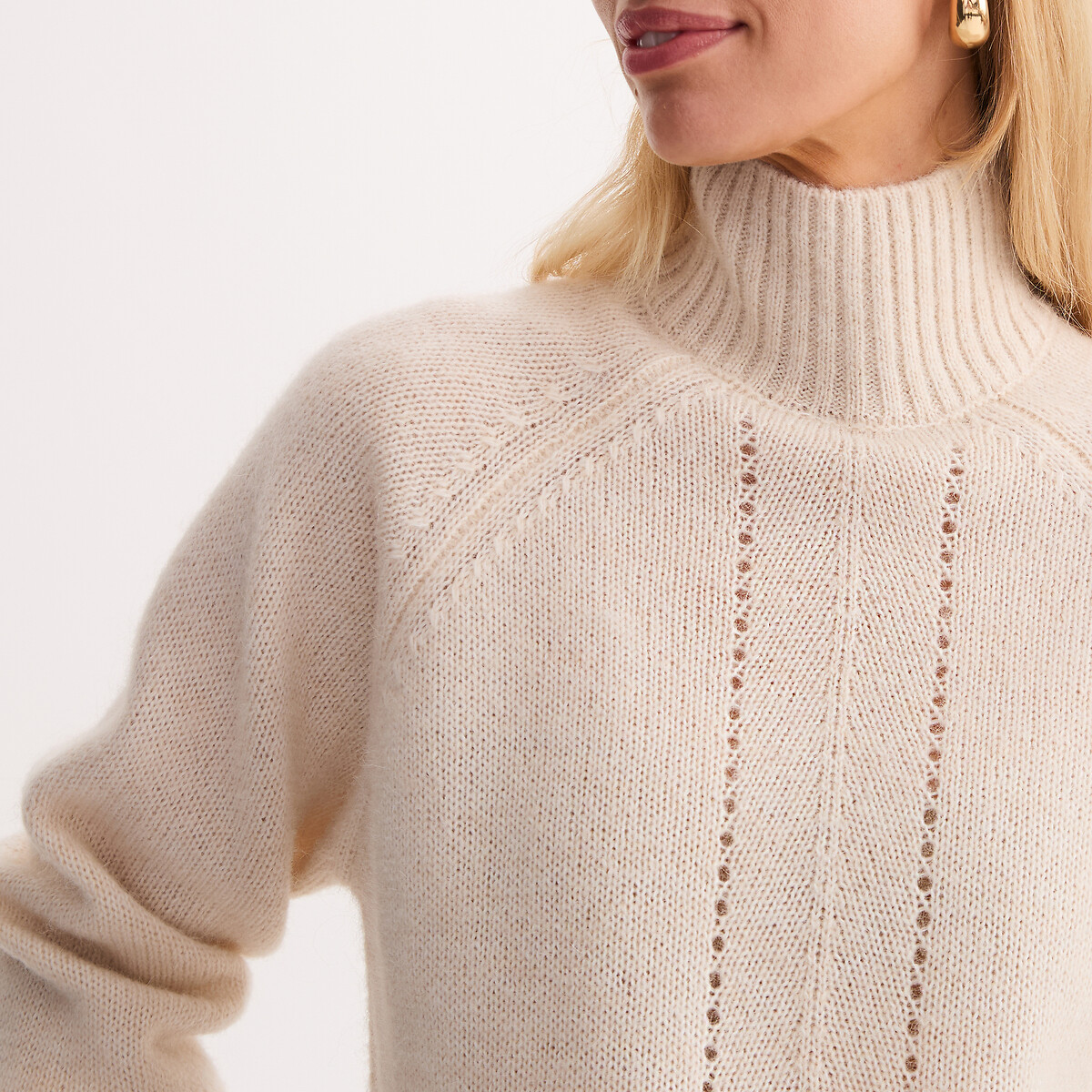 Pullover mit Stehkragen aus grobem Strick mit Lochmusterdetails ecru, ANNE WEYBURN