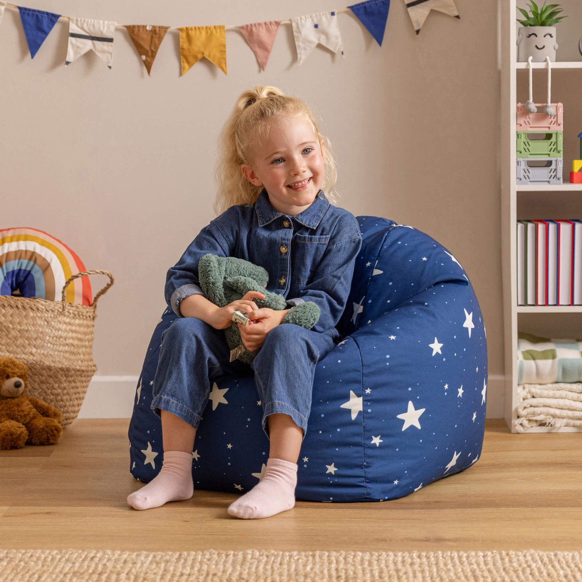 Pouf fauteuil imprimé pour enfants Oeko-Tex® bleu marine, BEAN BAG BAZAAR