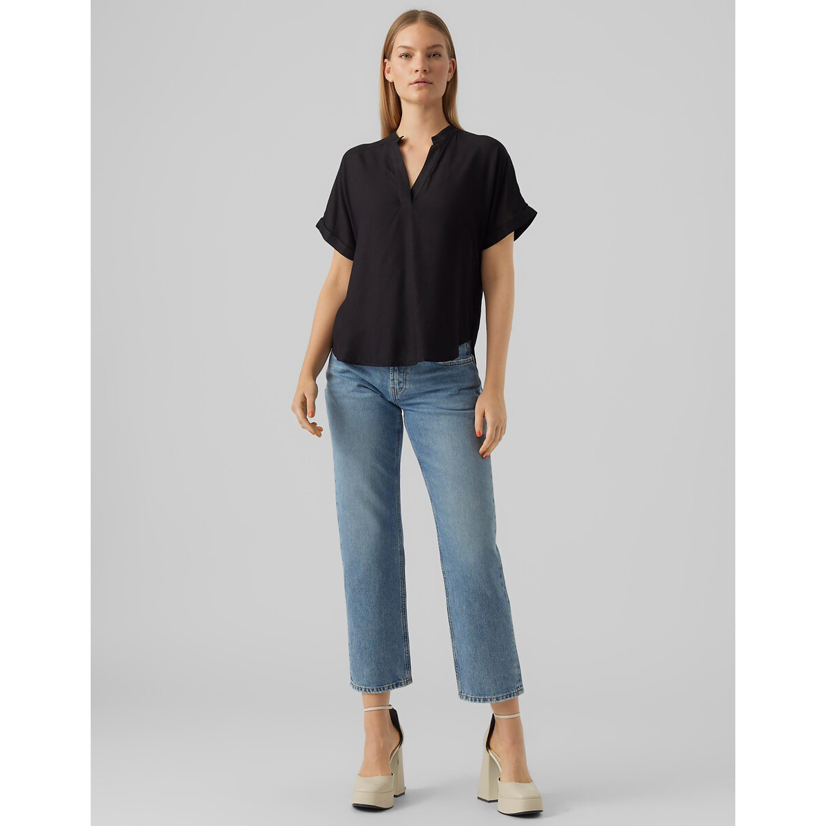 Blusa scollo a V, maniche corte nero , VERO MODA