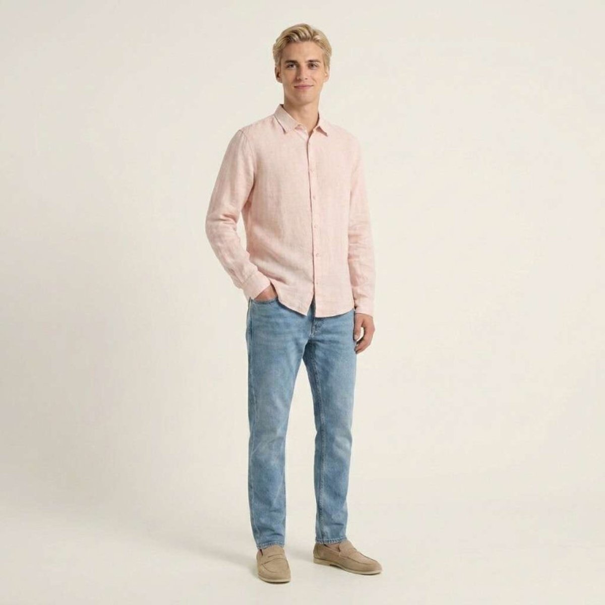 Chemise en lin bleu clair unie avec une coupe droite et un col français rose, TEDDY SMITH