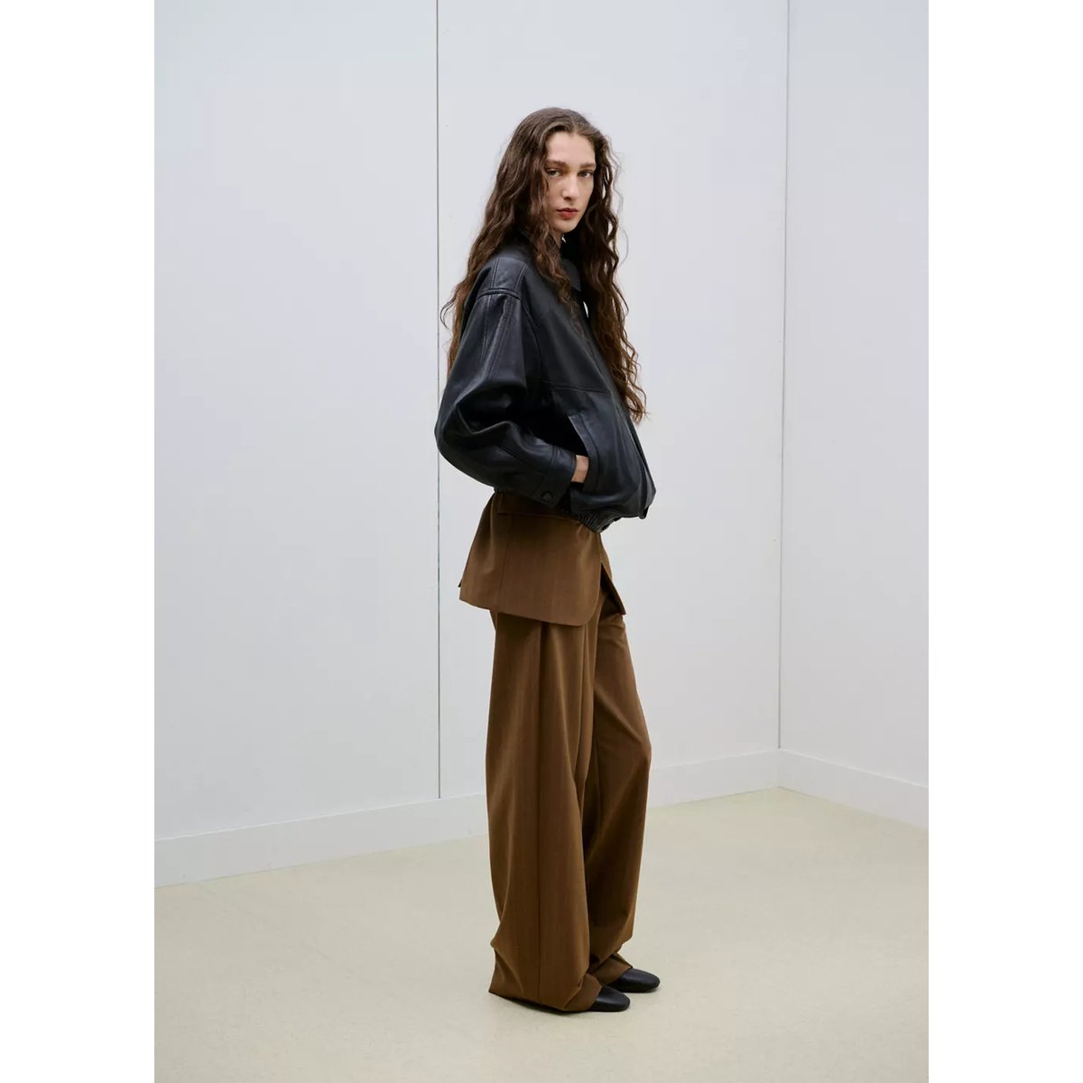 Pantalon de costume fines rayures caramel, MANGO