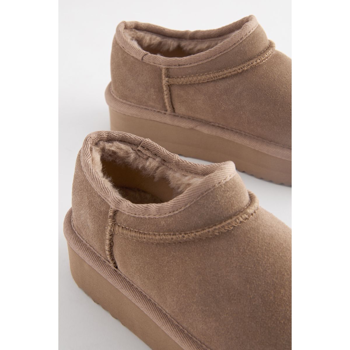 Chaussures à semelle plateforme marron mink, NEXT