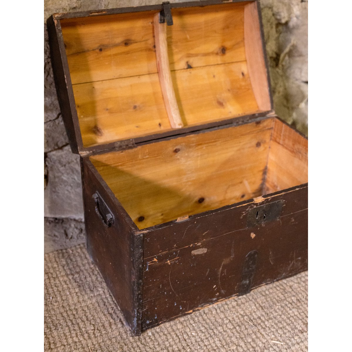 Coffre en bois marron foncé Lucien N°205 - Bon état marron, DEBONGOUT
