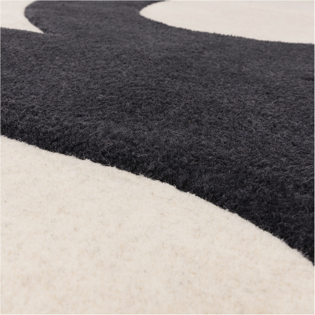 Abstract Balance Pattern Rug in 100% Wool black/white, ÉDITÉ