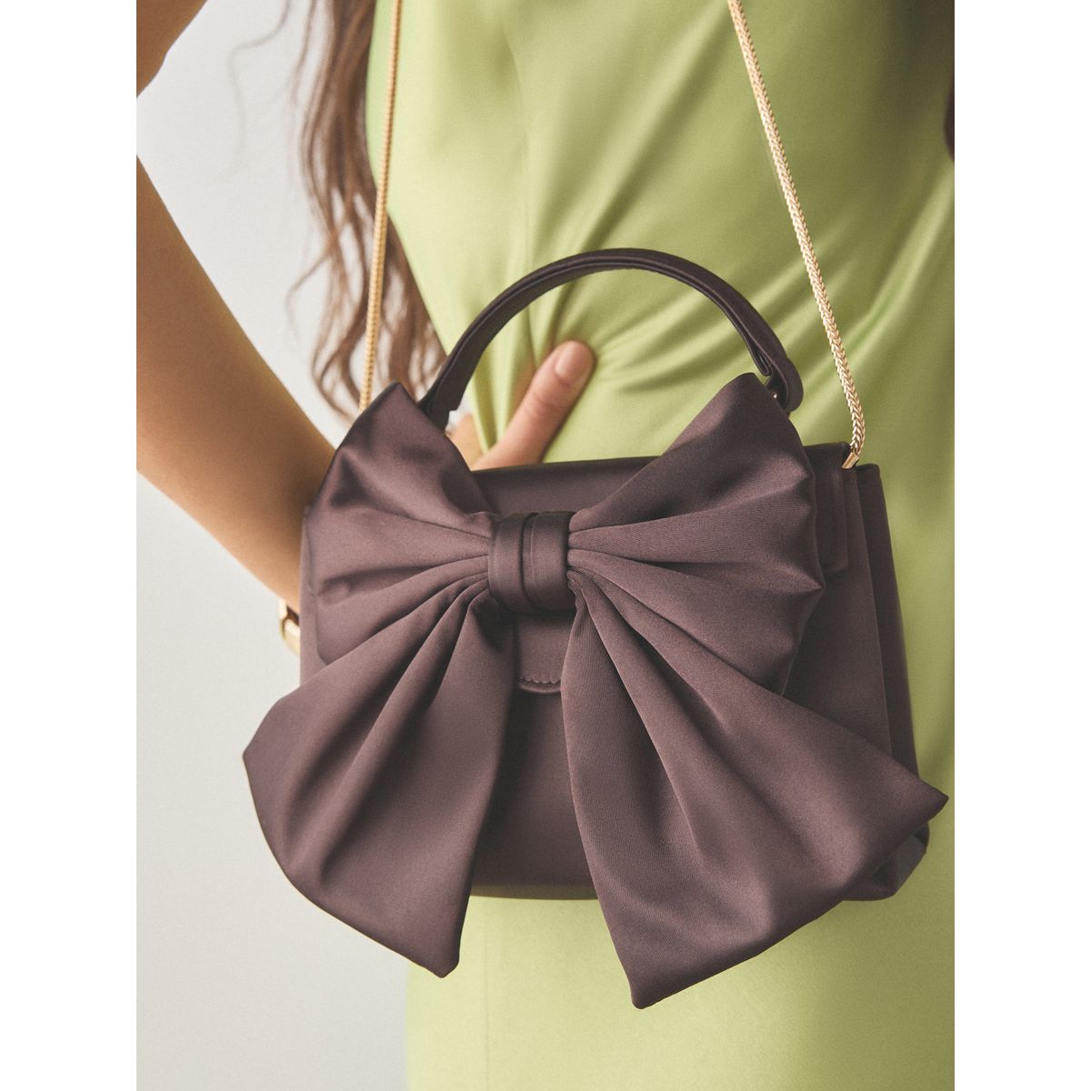 Sac à main avec nœud effet satin marron chocolat, NEXT