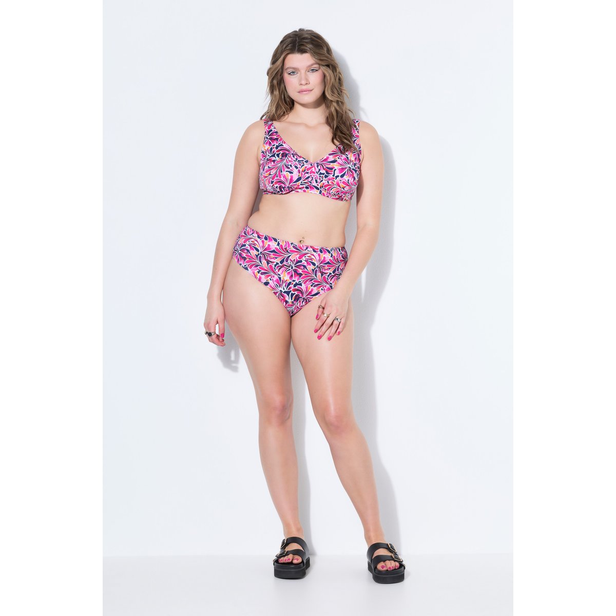 Haut de bikini, bonnets souples bleu foncé, STUDIO UNTOLD