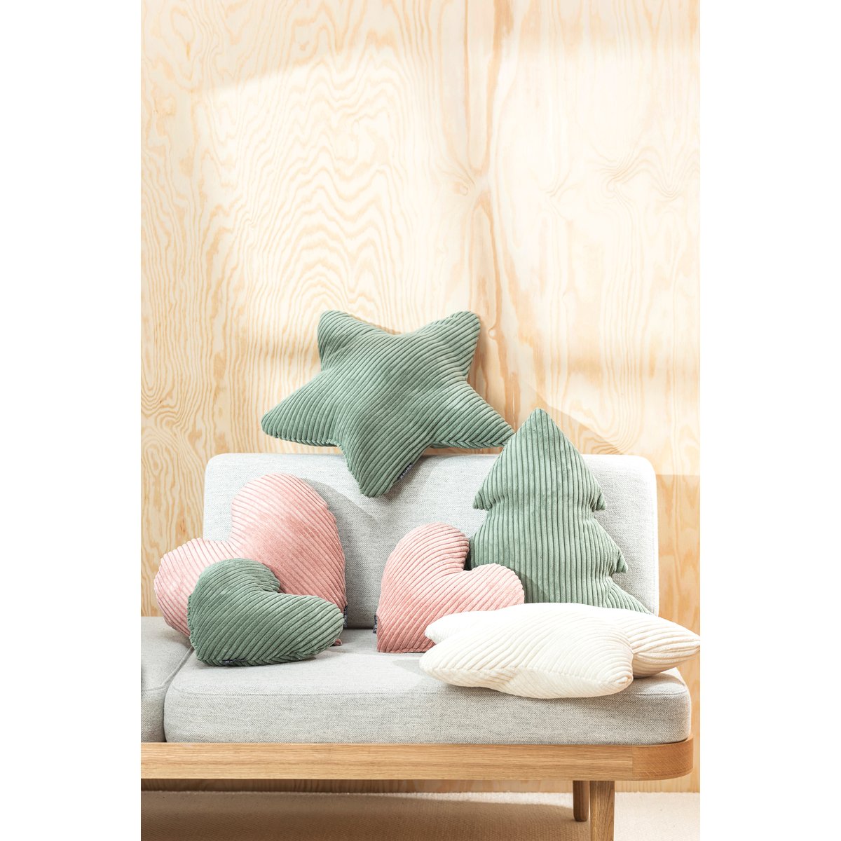 Coussin petit cœur velours cotelé SHARA SMALL HEART rose poudré, MAGMA HEIMTEX