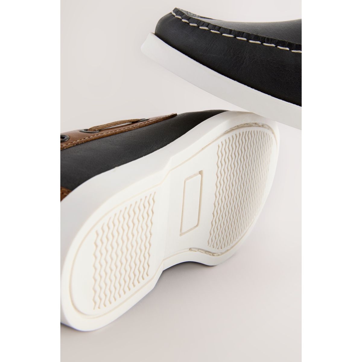Chaussures de bateau en cuir bleu marine, NEXT