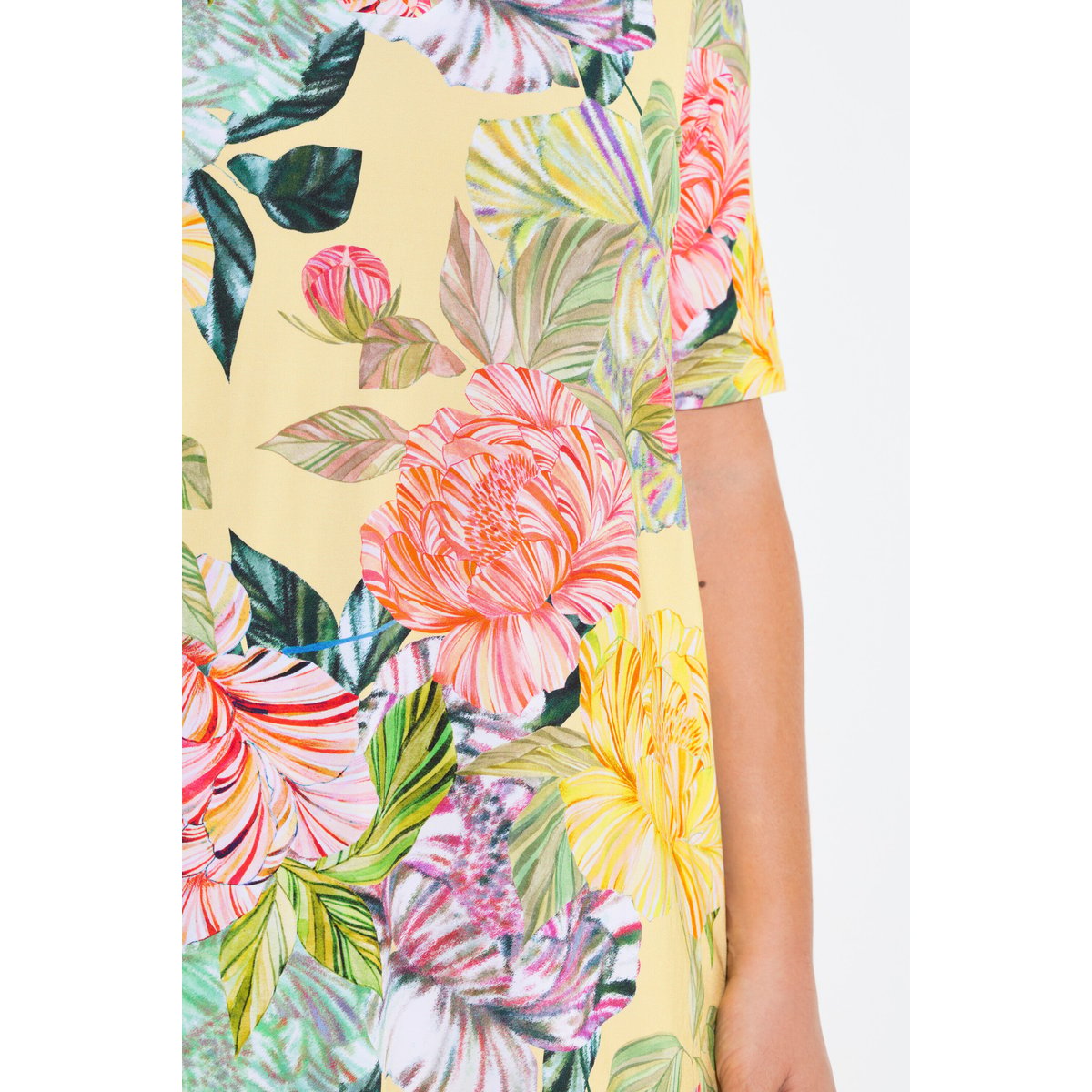 T-shirt au tombé fluide, motif à fleurs jaune citron, ULLA POPKEN