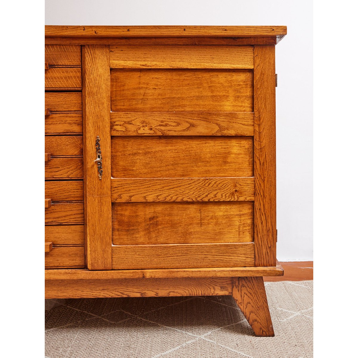 Buffet en bois massif Gilbert N°1457 - Bon état bois clair, DEBONGOUT