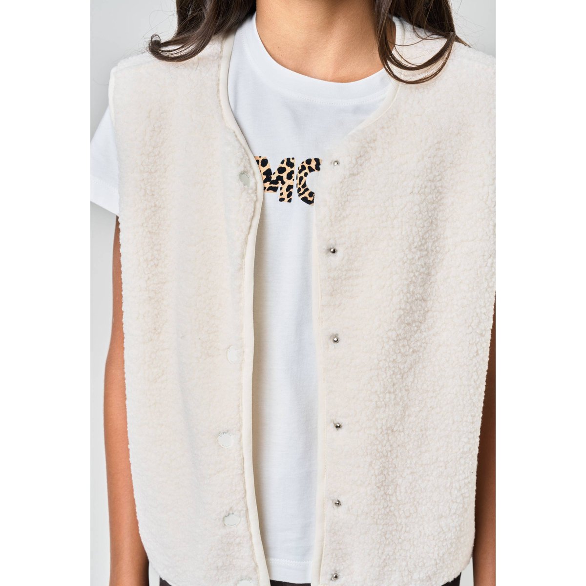 Gilet sans manches fille au toucher doux et texturé OLERA cream, DEELUXE