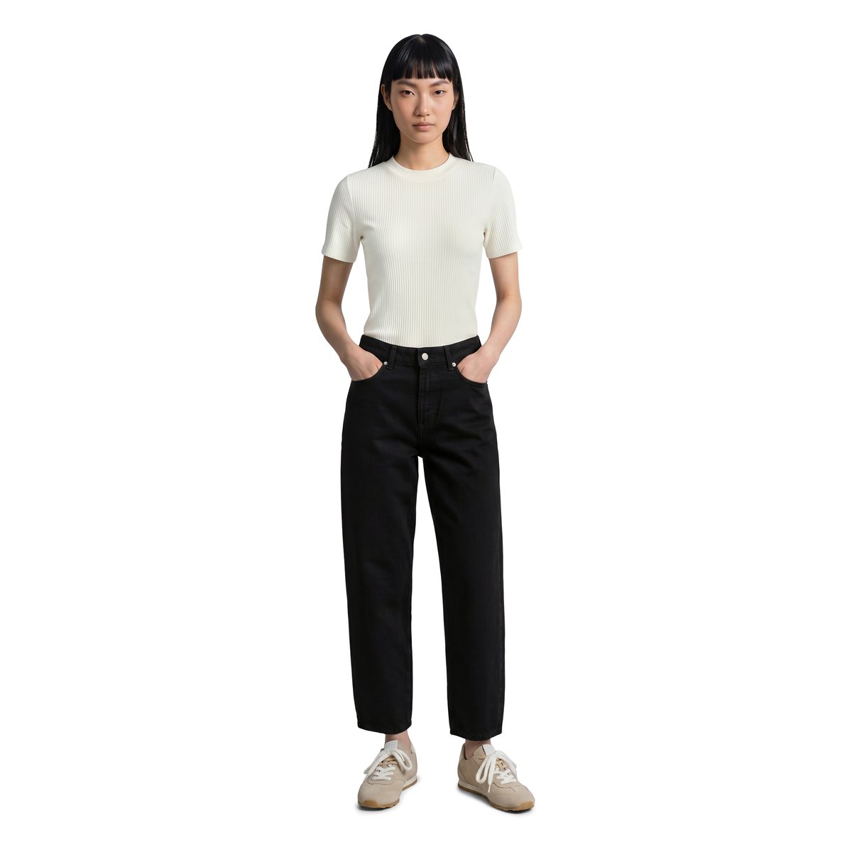Jeans modèle Stine, coupe  barrel  et longueur raccourcie en denim rigide noir, MARC O’POLO DENIM