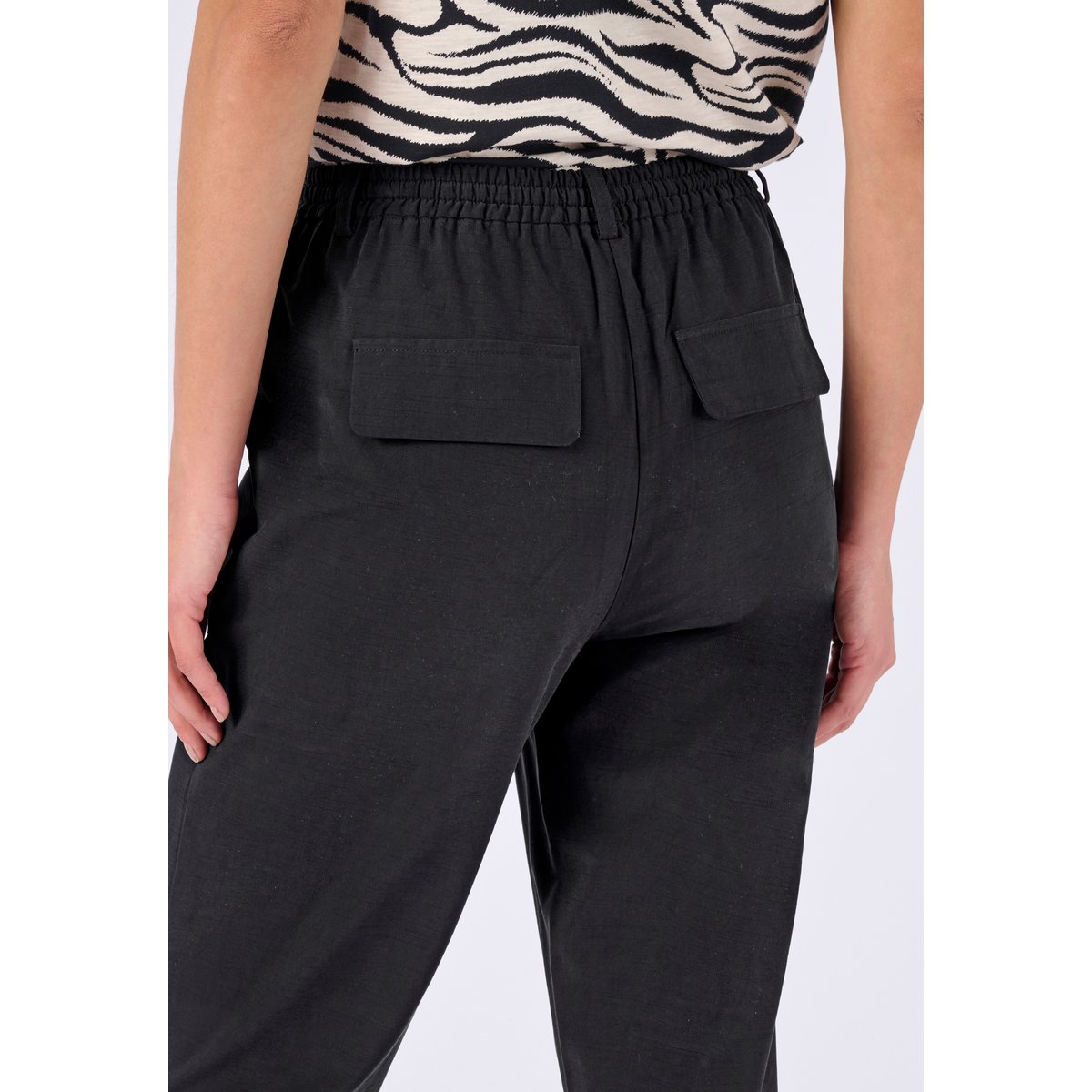 Pantalon 7/8ème enfilable poches cargo noir, DAMART