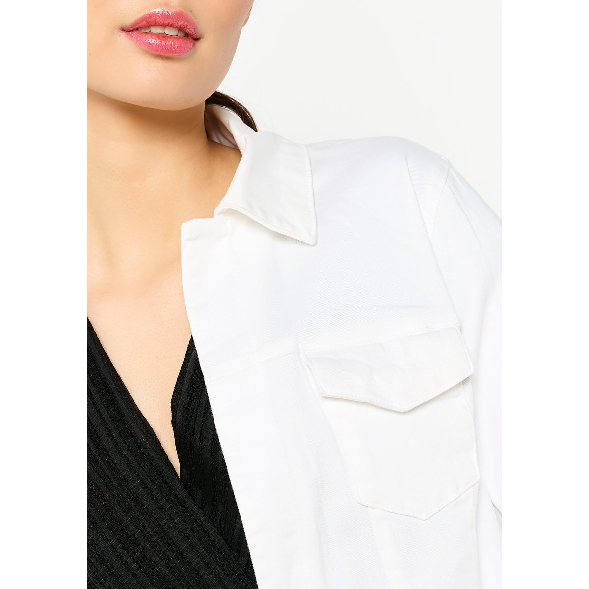 Veste courte en sergé blanc, LOLALIZA