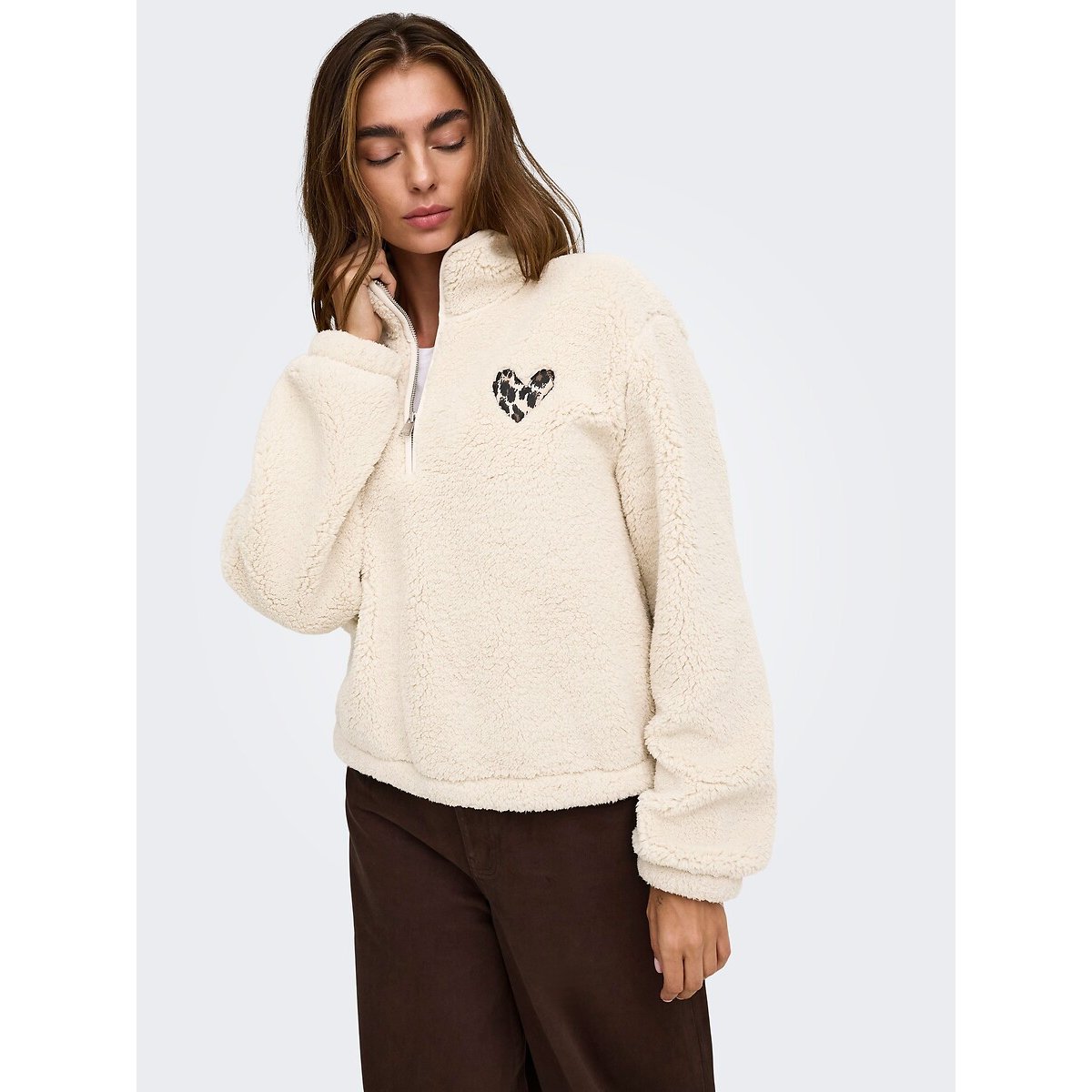 Sherpa half zip sweatshirt with heart on chest beige, ONLY