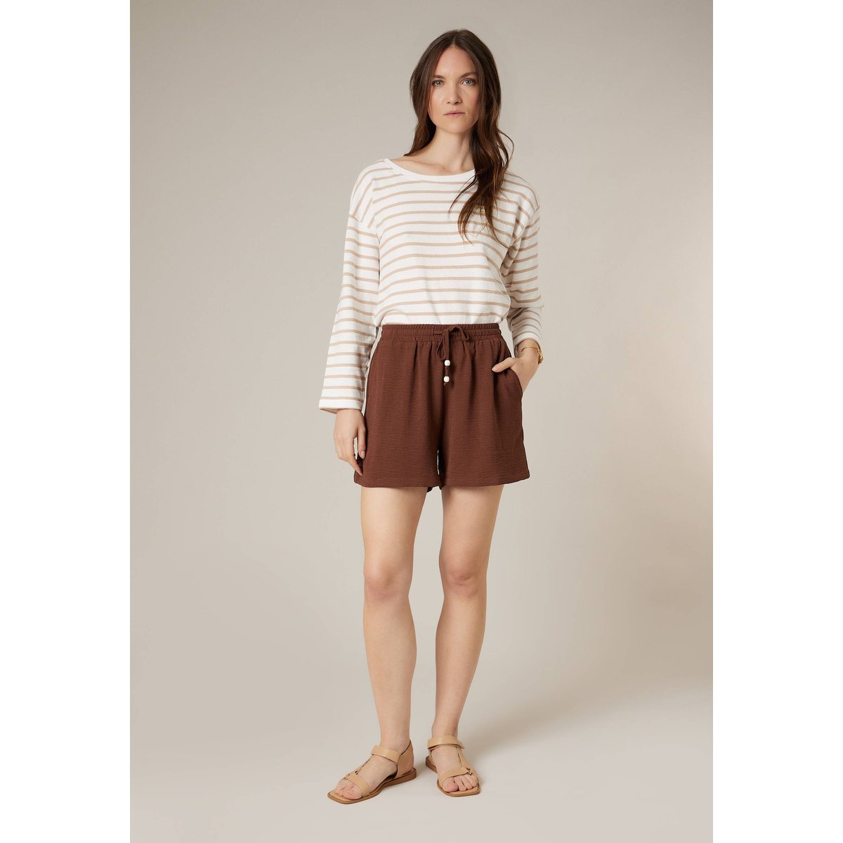Short ample femme NESSIKA brown, DEELUXE