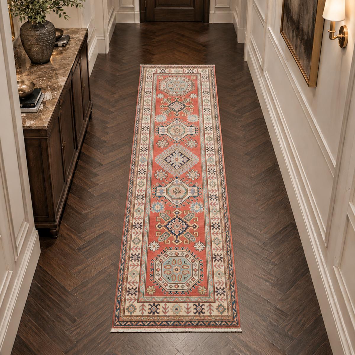 Tapis salon géométrique, noué main en laine, KAZAK CO 54 rouge, beige, bleu, UN AMOUR DE TAPIS