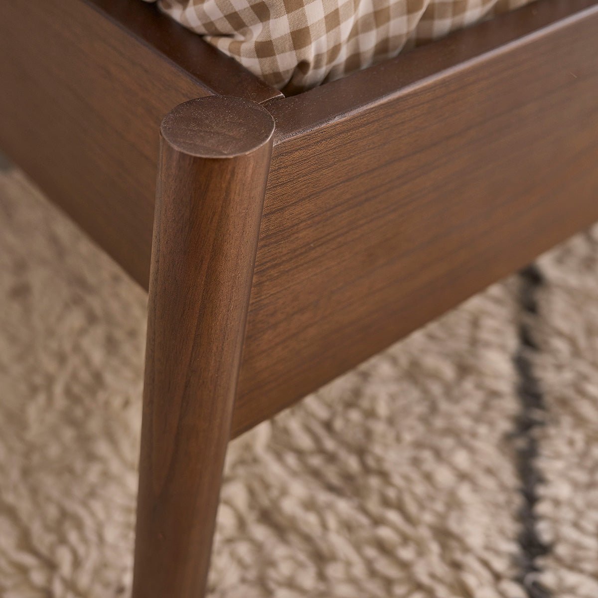 Lit en bois massif finition noyer 180 cm avec sommier  VINTAGE marron, BERAH GETAH