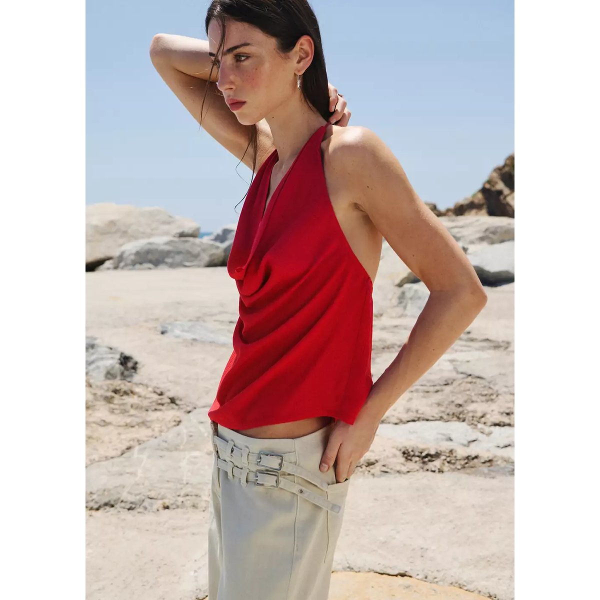 Top emmanchures américaines drapé rouge, MANGO TEEN