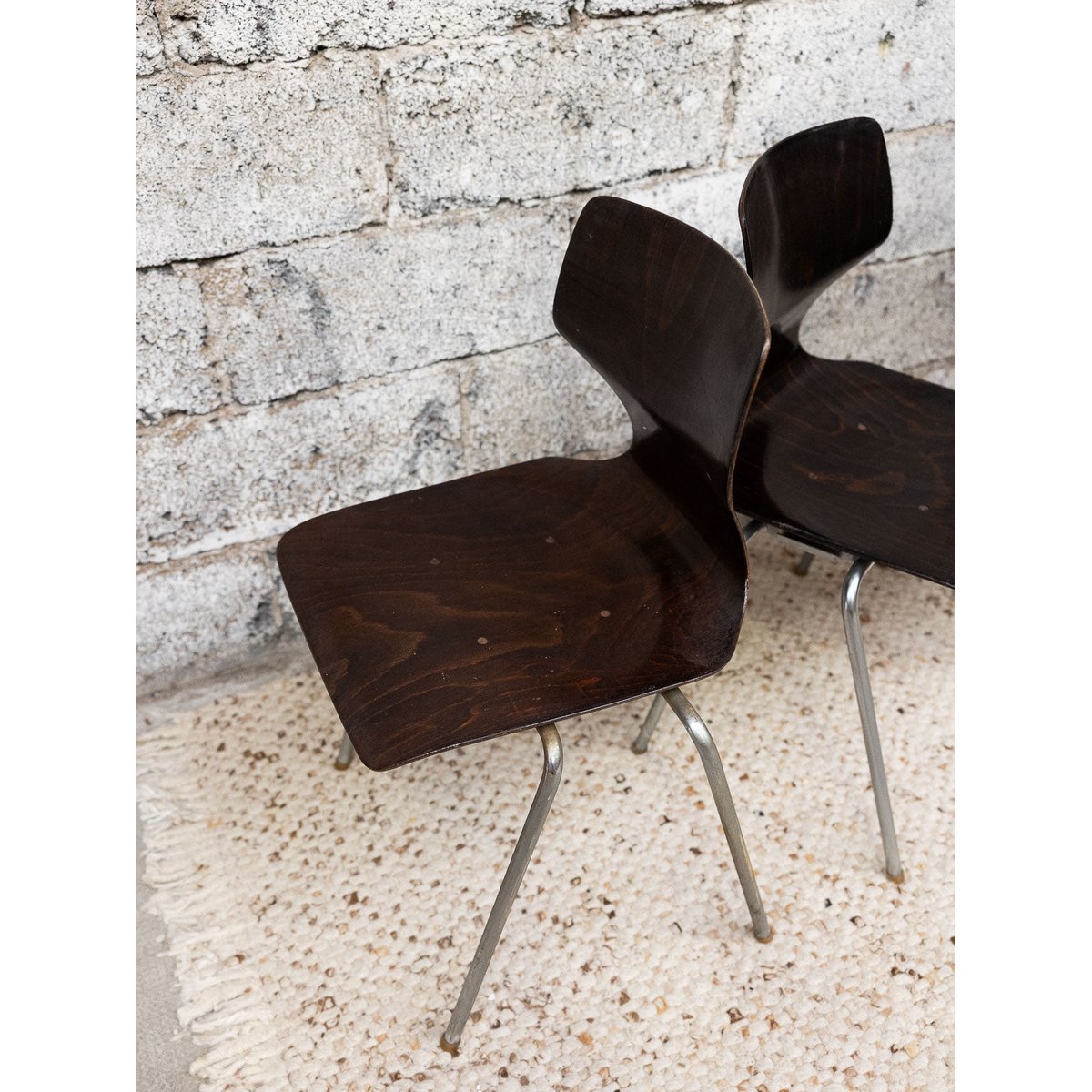 Chaise contemporaine Alma N°1779 - Bon état métal, DEBONGOUT