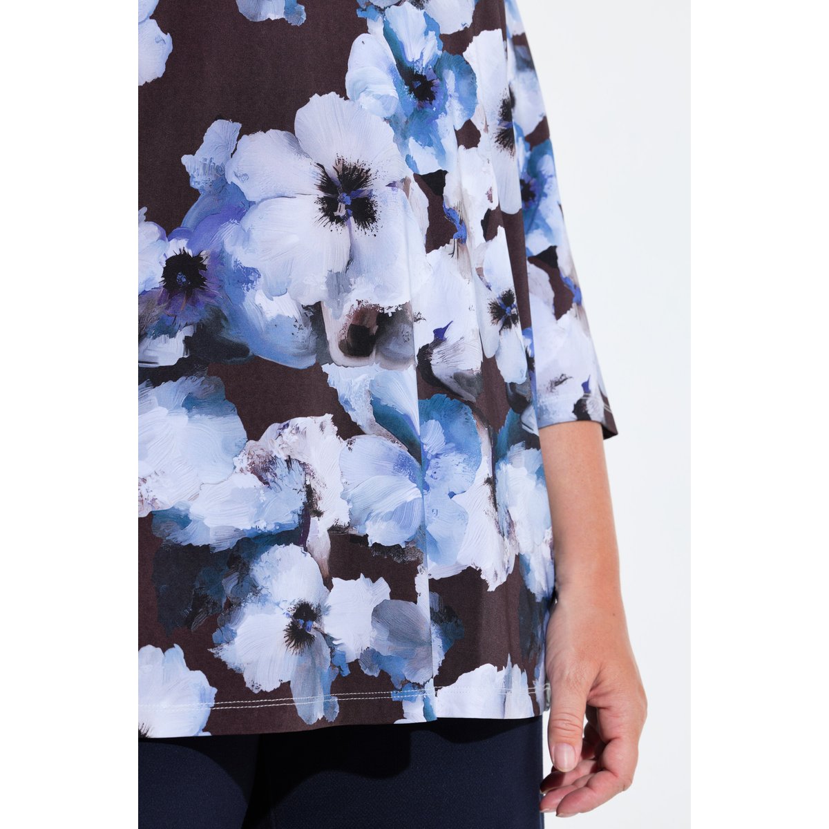 T-shirt au tombé fluide, motif à fleurs acajou, ULLA POPKEN